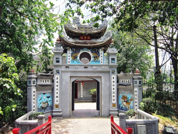 1280px Cổng đền Ngọc Sơn