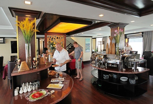 La Pinta Cruise Restaurant